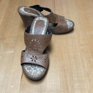 Lassen Leather Women's Platform Sandals NIB Size 7 M